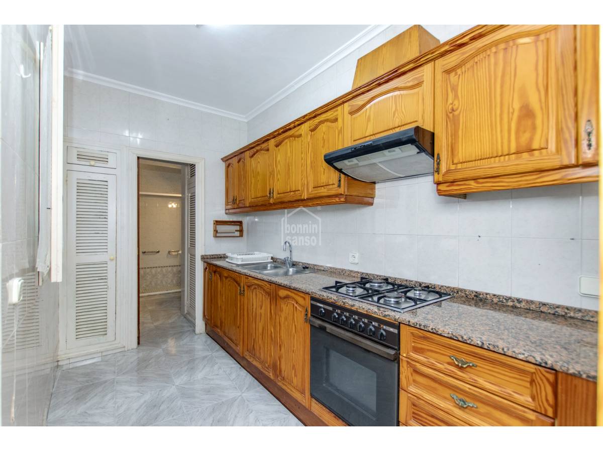 Villetta a schiera a Mahon, Menorca, Spagna 9 camere da letto, 364 mq. N° 87371