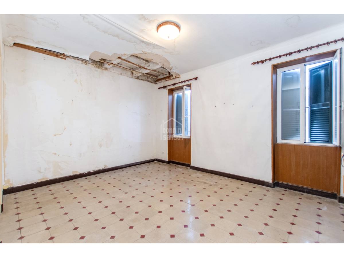Villetta a schiera a Mahon, Menorca, Spagna 9 camere da letto, 364 mq. N° 87371