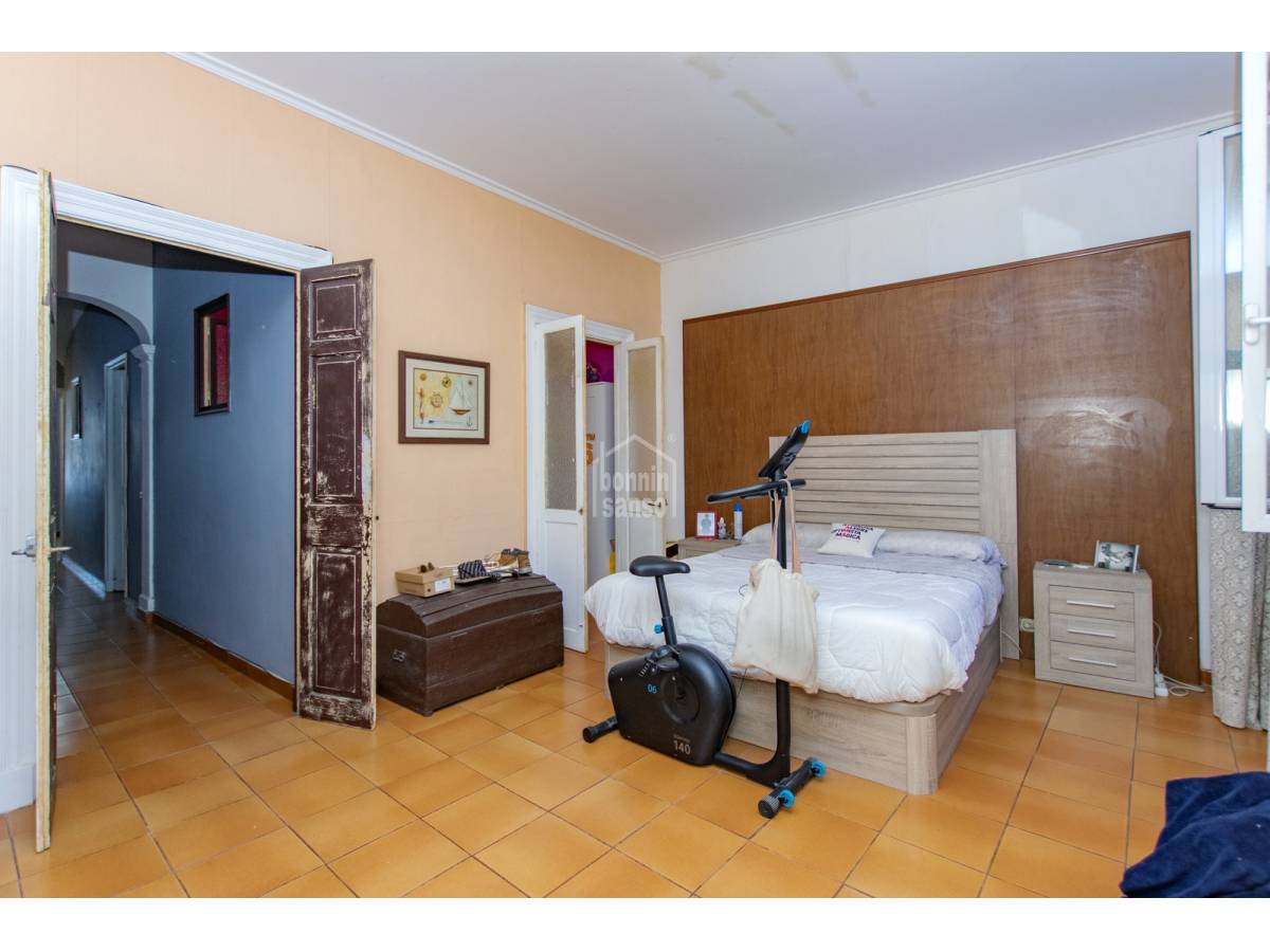 Villetta a schiera a Mahon, Menorca, Spagna 9 camere da letto, 364 mq. N° 87371