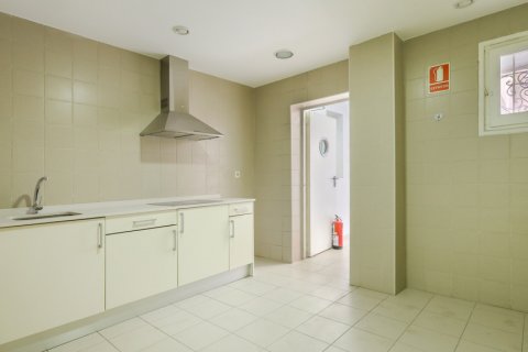 Apartment for sale Madrid, Spain 10 bedrooms, 581 sq.m. No. 107631 - photo 23