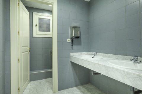Apartment for sale Madrid, Spain 10 bedrooms, 581 sq.m. No. 107631 - photo 29