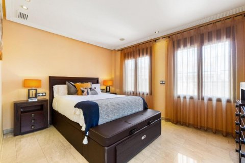 Villa in vendita Orihuela, Alicante, Spagna 3 camere da letto, 620 mq. N° 112902 - foto 16