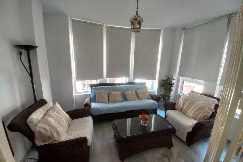 Apartment for sale Torrevieja, Alicante, Spain 2 bedrooms, 73 sq.m. No. 112900 - photo 2