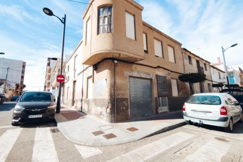 Radhus till salu Guardamar del Segura, Alicante, Spanien 4 sovrum, 206 kvm. Nr. 112905 - foto 1