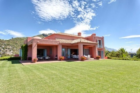 Сasa en venta Benahavís, Málaga, España 5 dormitorios, 592 m2 No. 23155 - foto 1