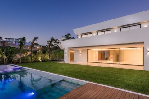 Talo myytävänä Benahavis, Malaga, Espanja, 5 makuuhuonetta, 545 m2 No. 23144 - kuva 1