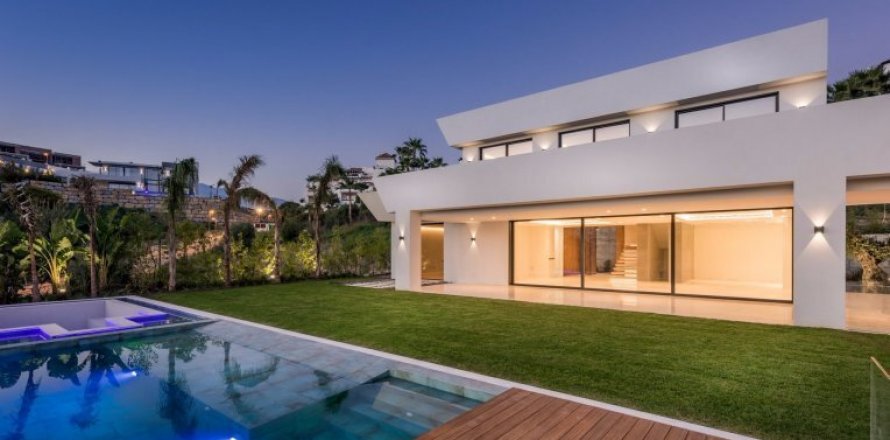 Talo Benahavis, Malaga, Espanja 5 makuuhuonetta, 545 m2 No. 23144