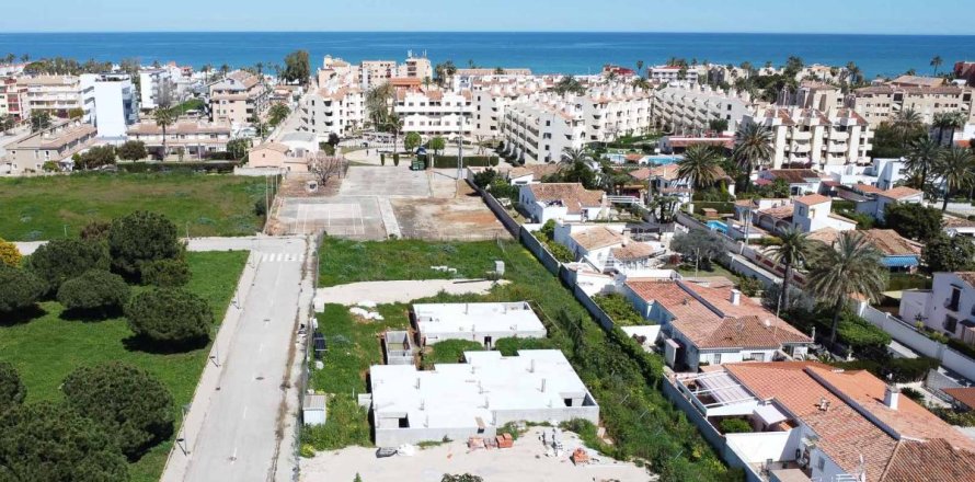 Apartment à Denia, Alicante, Espagne 2 chambres, 92 m2 No. 89136