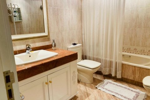 House for sale Cambrils, Tarragona, Spain 7 bedrooms, 466 sq.m. No. 21573 - photo 20