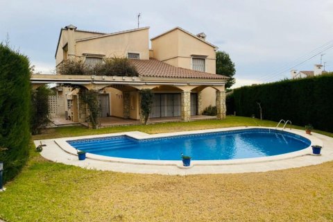 House for sale Cambrils, Tarragona, Spain 7 bedrooms, 466 sq.m. No. 21573 - photo 1