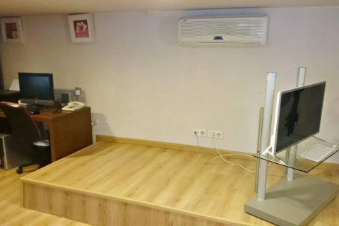 Talo myytävänä Cunit, Tarragona, Espanja, 5 makuuhuonetta, 240 m2 No. 21772 - kuva 26