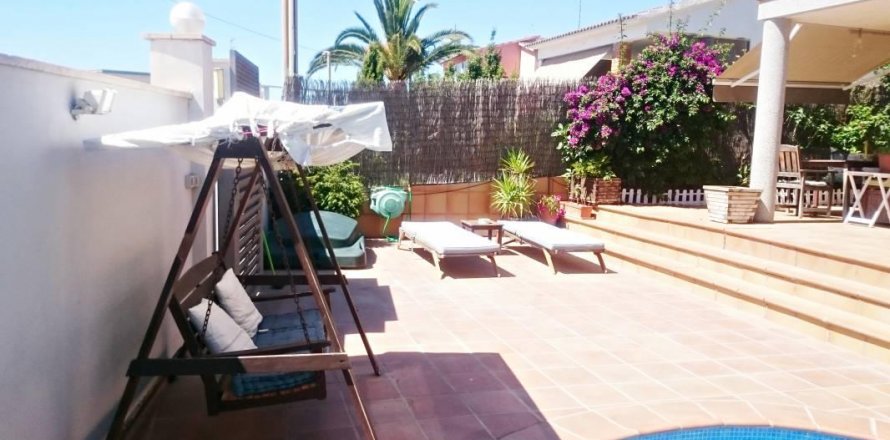 Talo Cunit, Tarragona, Espanja 5 makuuhuonetta, 240 m2 No. 21772