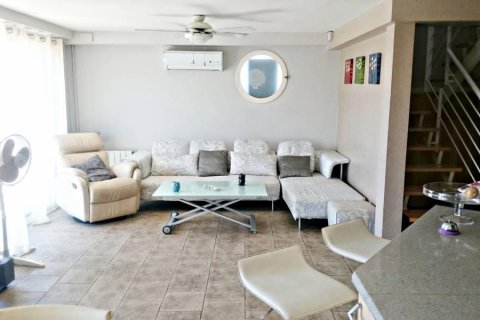 Talo myytävänä Cunit, Tarragona, Espanja, 5 makuuhuonetta, 240 m2 No. 21772 - kuva 13