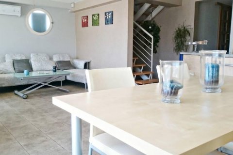 Talo myytävänä Cunit, Tarragona, Espanja, 5 makuuhuonetta, 240 m2 No. 21772 - kuva 12