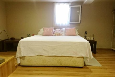 Talo myytävänä Cunit, Tarragona, Espanja, 5 makuuhuonetta, 240 m2 No. 21772 - kuva 24