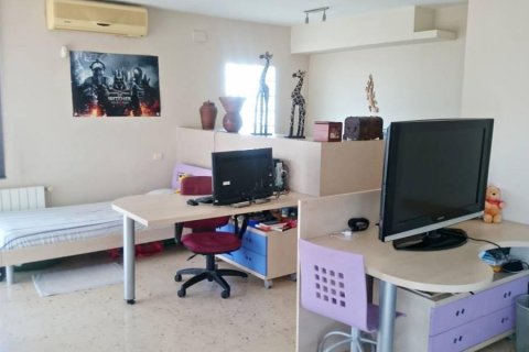 Talo myytävänä Cunit, Tarragona, Espanja, 5 makuuhuonetta, 240 m2 No. 21772 - kuva 29