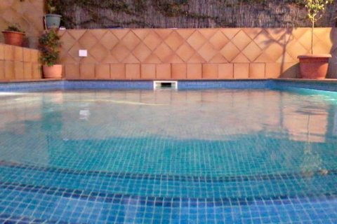 Talo myytävänä Cunit, Tarragona, Espanja, 5 makuuhuonetta, 240 m2 No. 21772 - kuva 6