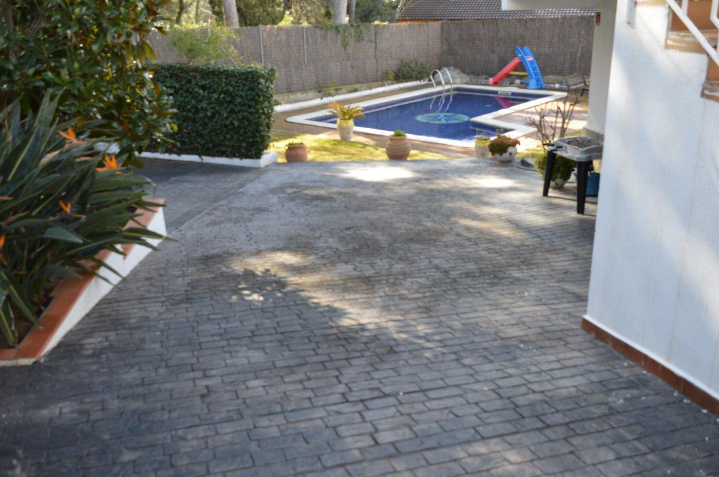 Hus i Cunit, Tarragona, Spanien 5 sovrum, 250 kvm. Nr. 22967