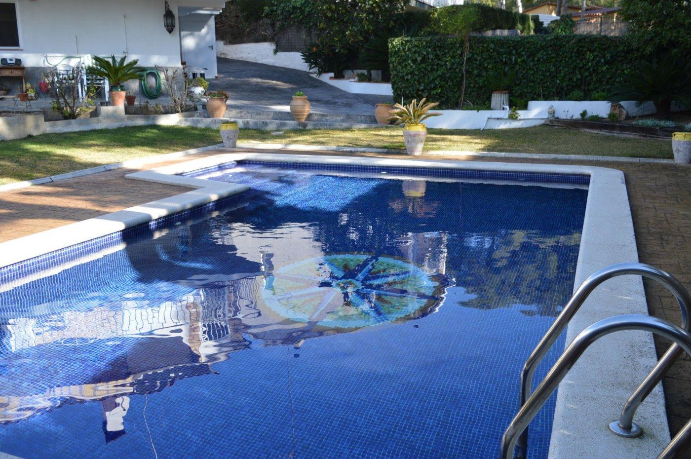 Hus i Cunit, Tarragona, Spanien 5 sovrum, 250 kvm. Nr. 22967