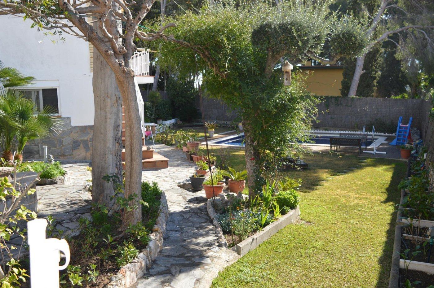 Hus i Cunit, Tarragona, Spanien 5 sovrum, 250 kvm. Nr. 22967