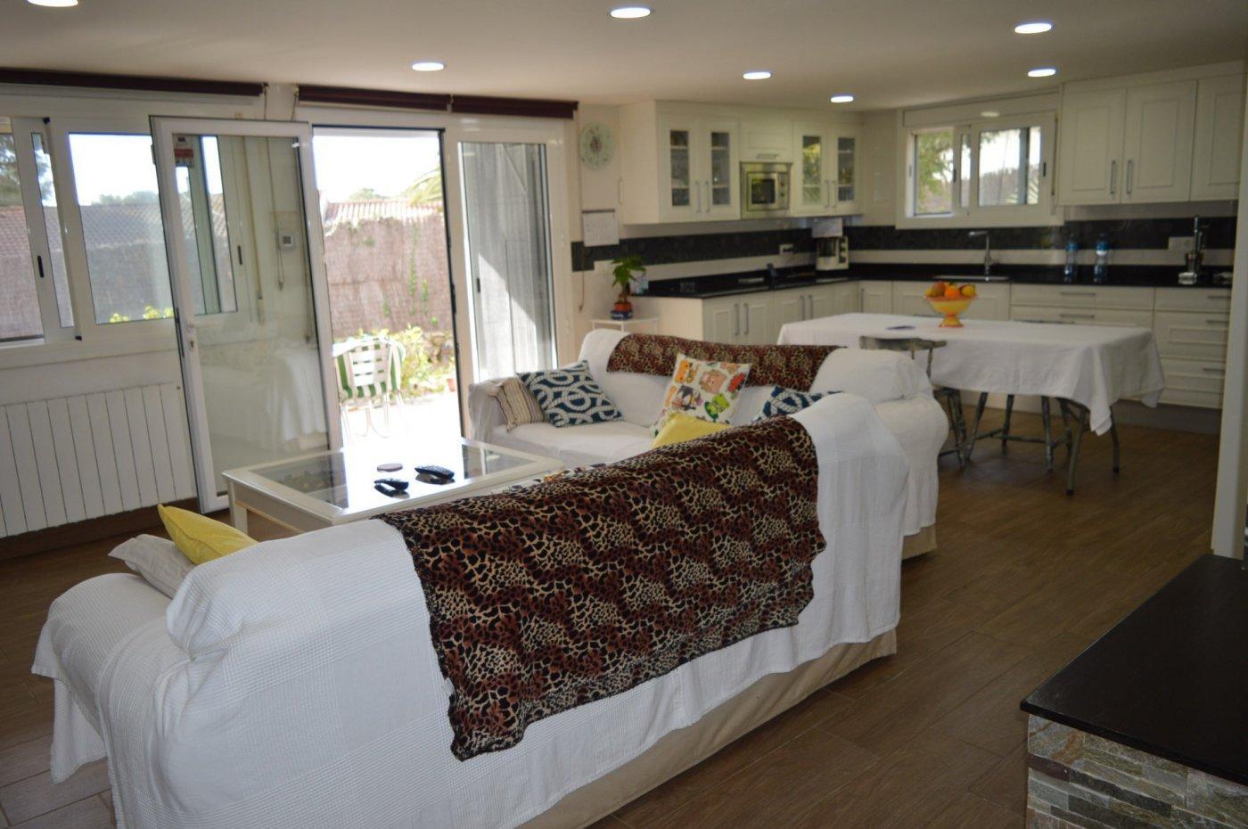 Hus i Cunit, Tarragona, Spanien 5 sovrum, 250 kvm. Nr. 22967