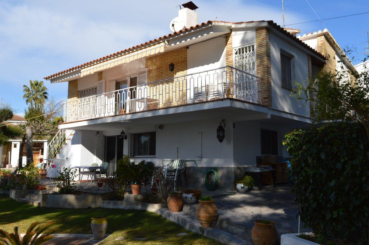 Hus i Cunit, Tarragona, Spanien 5 sovrum, 250 kvm. Nr. 22967