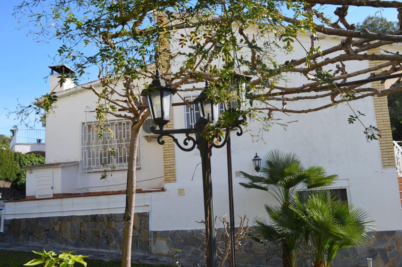 Hus i Cunit, Tarragona, Spanien 5 sovrum, 250 kvm. Nr. 22967