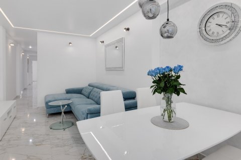 Продажа квартиры в Торревьеха, Аликанте, Испания 3 спальни, 99м2 №117733 - фото 2