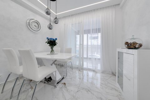 Продажа квартиры в Торревьеха, Аликанте, Испания 3 спальни, 99м2 №117733 - фото 4