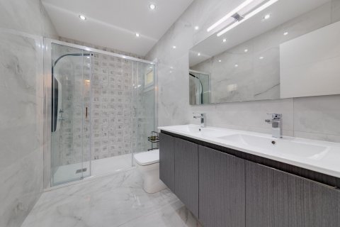 Продажа квартиры в Торревьеха, Аликанте, Испания 3 спальни, 99м2 №117733 - фото 20