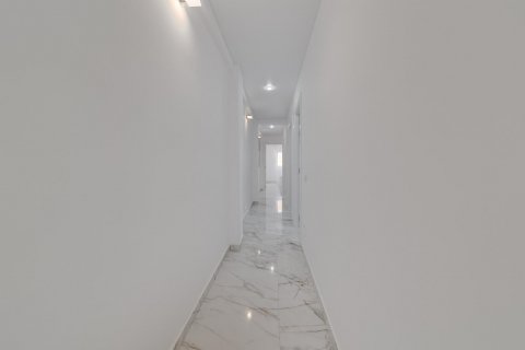 Продажа квартиры в Торревьеха, Аликанте, Испания 3 спальни, 99м2 №117733 - фото 18