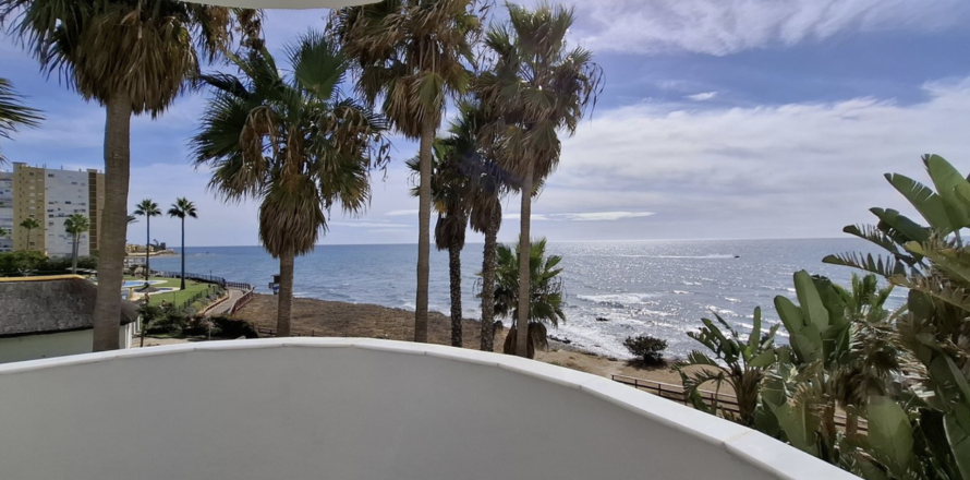 Apartment Mijas Costa, Malaga, Espagne 2 chambres, 65 m2 No. 109685