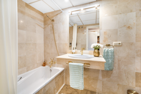 Apartment for sale Nueva Andalucia, Malaga, Spain 1 bedroom, 124 sq.m. No. 109658 - photo 3