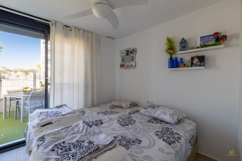 Продажа квартиры Вилламартин, Аликанте, Испания 2 спальни, 63м2 №119277 - фото 9