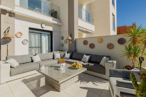 Продажа квартиры Вилламартин, Аликанте, Испания 2 спальни, 63м2 №119277 - фото 2