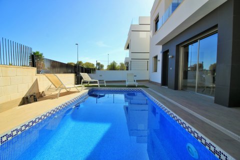 Villa en venta Villamartin, Alicante, España 5 dormitorios, 130 m2 No. 119290 - foto 2