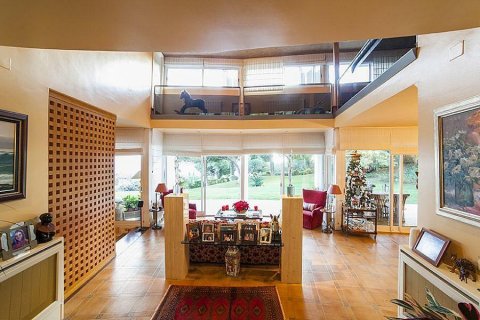 House for sale Sant Vicenc De Montalt, Barcelona, Spain 5 bedrooms, 360 sq.m. No. 22455 - photo 6