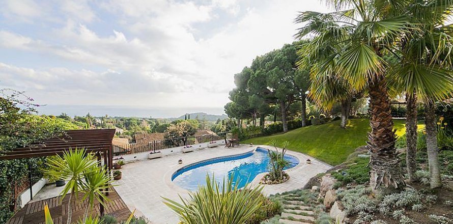 House Sant Vicenc De Montalt, Barcelona, Spain 5 bedrooms, 360 sq.m. No. 22455