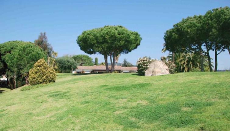 Dom w Sant Vicenc De Montalt, Barcelona, Hiszpania 4 sypialnie, 300 mkw. nr 22437