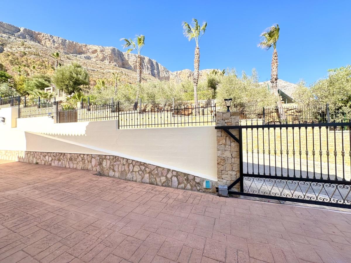 Villa en Jávea, Alicante, España 6 dormitorios, 350 m2 No. 113094