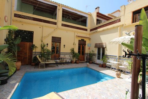 Townhouse for sale Sanet Y Negrals, Alicante, Spain 8 bedrooms,  No. 113095 - photo 2
