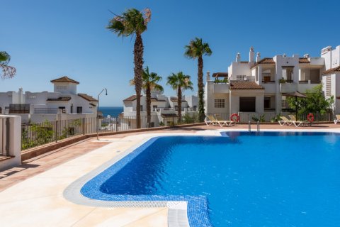 Apartment for sale Cadiz, Spain 3 bedrooms, 100 sq.m. No. 109518 - photo 10