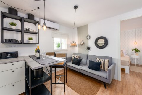 Продажа квартиры Эстепона, Малага, Испания 2 спальни, 44м2 №109517 - фото 1