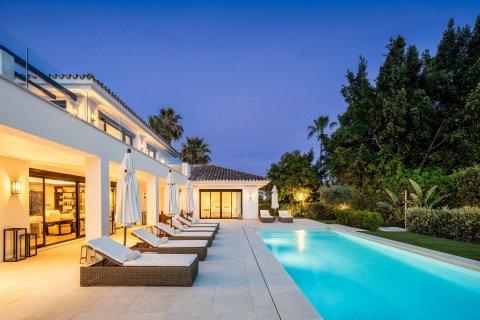 Villa zum Verkauf Nueva Andalucia, Malaga, Spanien 5 Schlafzimmer, 490 m2 Nr. 109511 - Foto 9