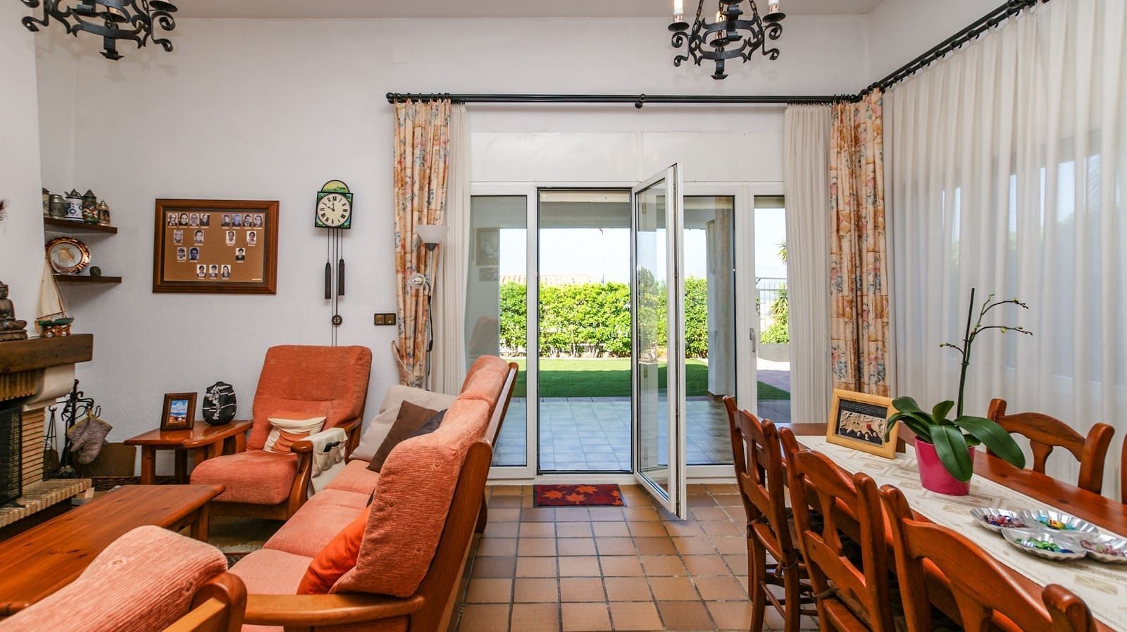 Hus i Blanes, Girona, Spanien 8 sovrum, 356 kvm. Nr. 23007