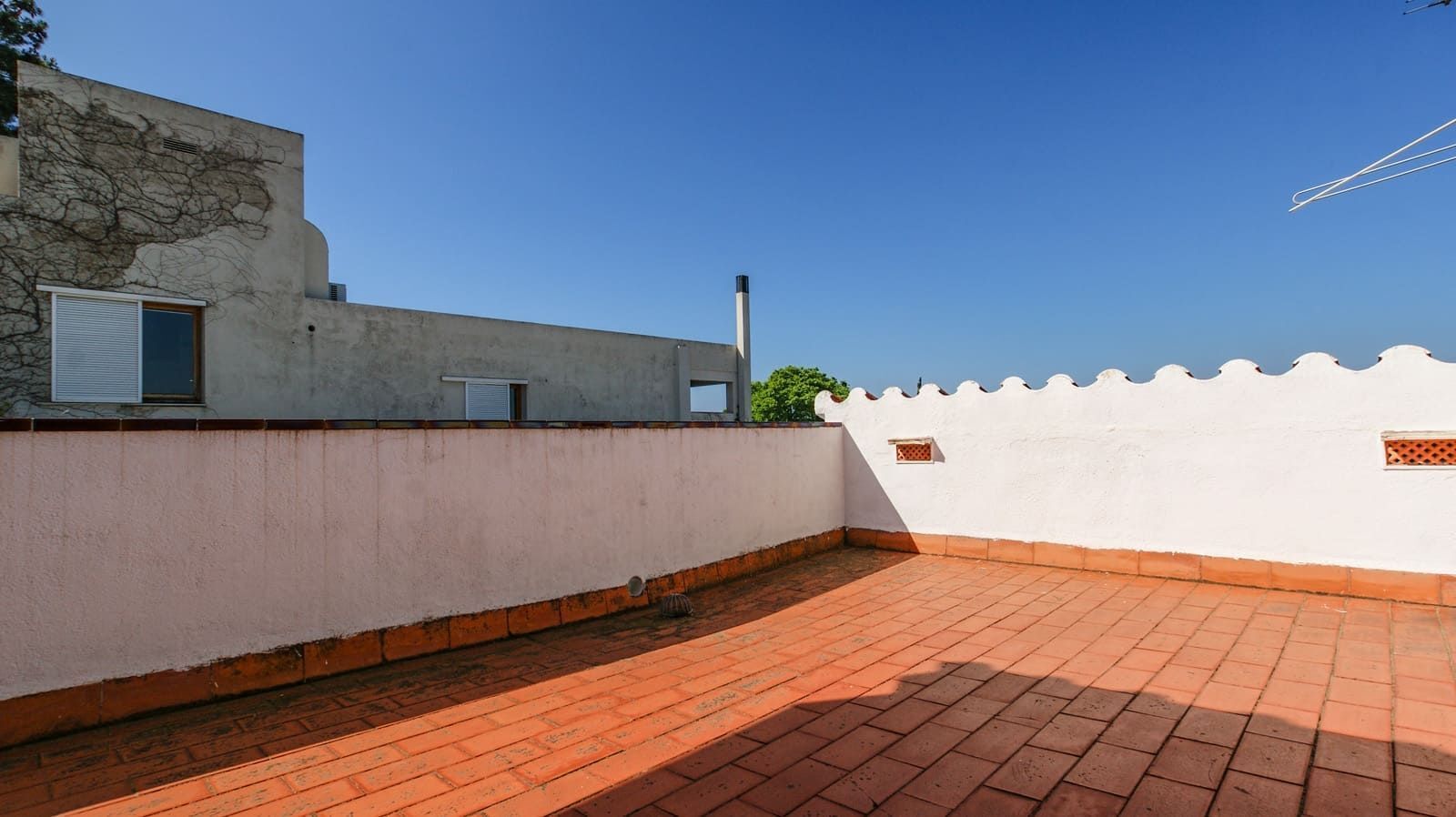 Hus i Blanes, Girona, Spanien 8 sovrum, 356 kvm. Nr. 23007
