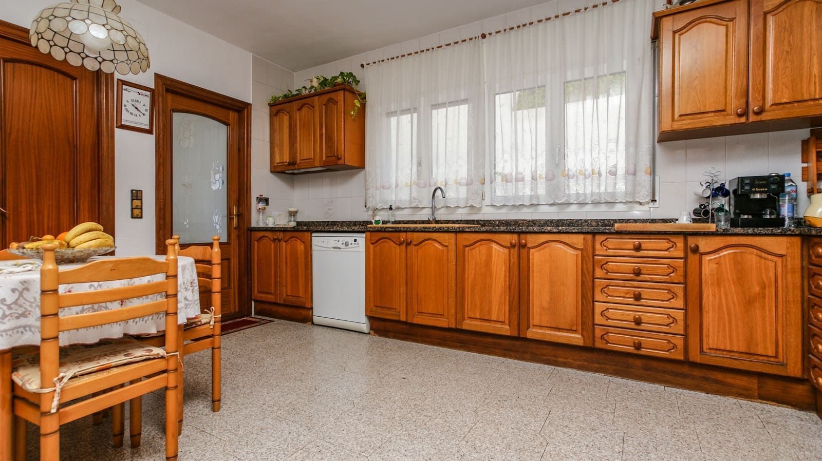 Hus i Blanes, Girona, Spanien 8 sovrum, 356 kvm. Nr. 23007