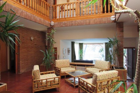 Casa in vendita Blanes, Girona, Spagna 8 camere da letto, 658 mq. N° 23041 - foto 12