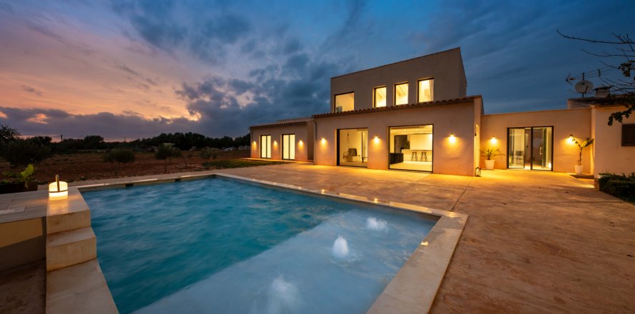 Finca Campos, Mallorca, Espanja 4 makuuhuonetta, 340 m2 No. 111895