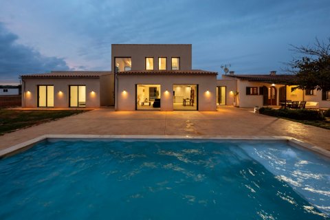 Finca myytävänä Campos, Mallorca, Espanja, 4 makuuhuonetta, 340 m2 No. 111895 - kuva 2